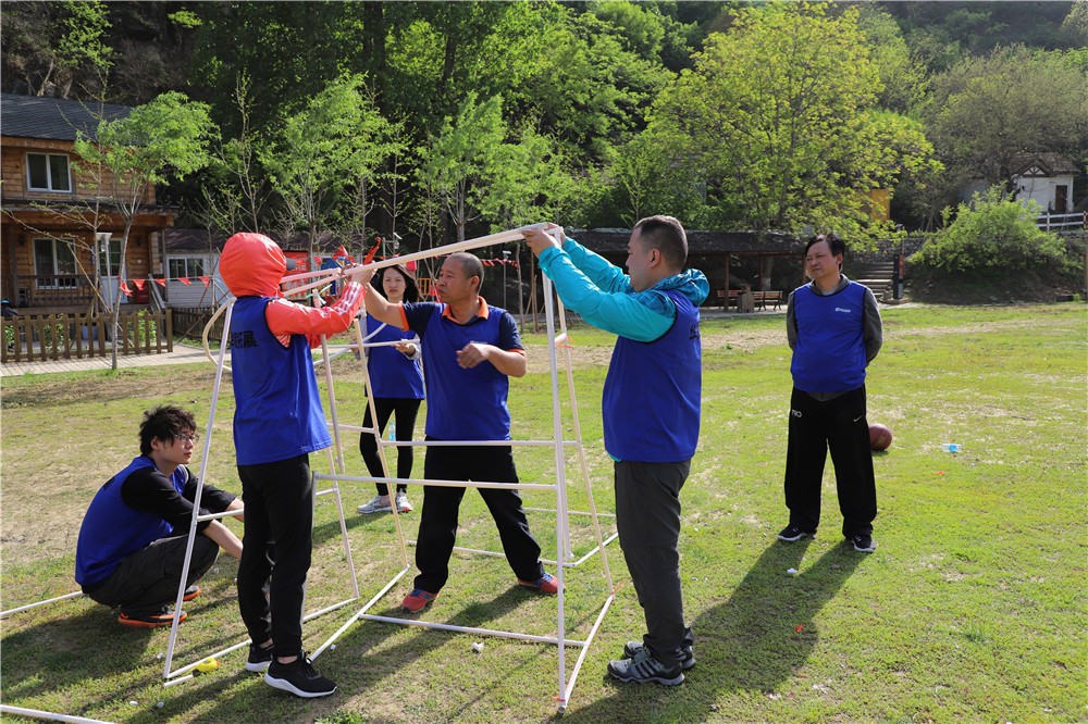 [張家口塞北多樂美地滑雪場]+場地拓展兩日活動(dòng)
